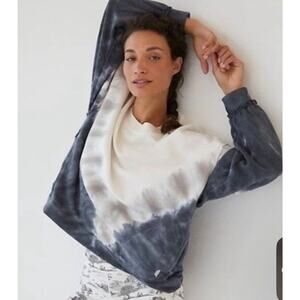 Free People Movement Ombré Metti Crew neck, Size Medium, EUC